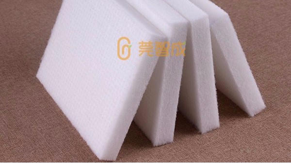 无胶棉生产厂家：床垫选软的还是硬的？