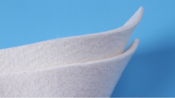 一塊“抹布”驚動(dòng)全球電池圈，德國百年老廠讓儲(chǔ)能壽命翻倍的秘密