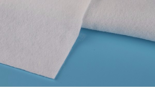 棉衣里的针刺棉是什么材料？